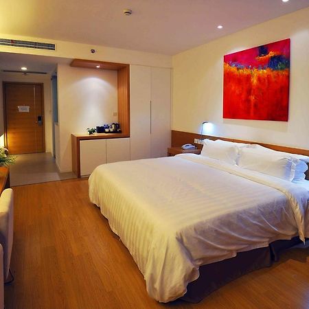Wisdom Hotel Sanghaj Kültér fotó